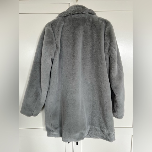 Cotton Candy LA Grey Teddy Faux Fur Coat Jacket Snap Closure | Medium - Picture 4 of 11